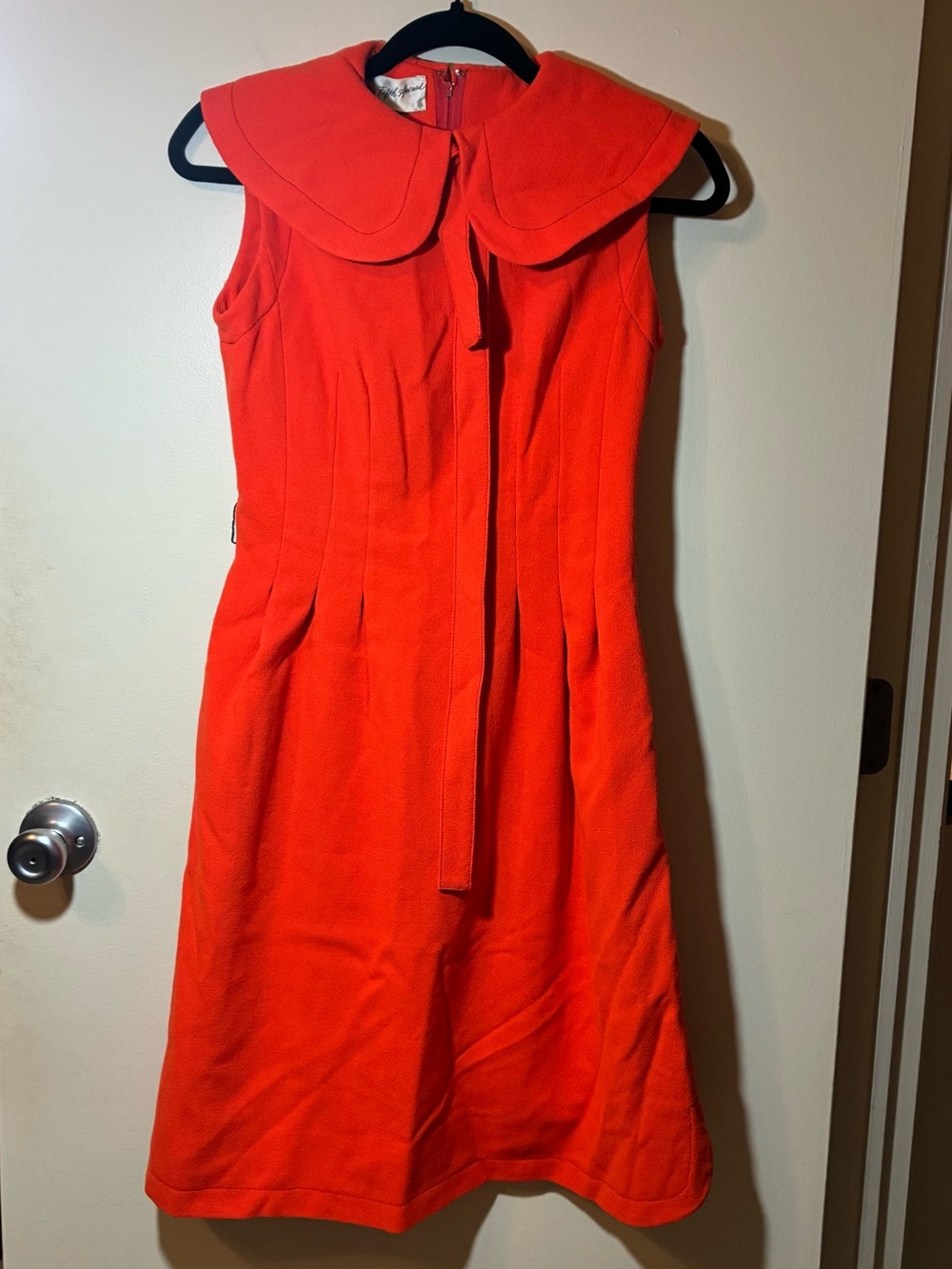 VTG 1960s Saks Fifth Avenue Mod Portrait
Collar Shift Dress Red Orange EUC XS/0